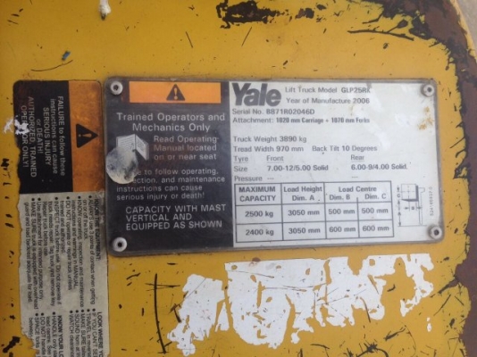 ขายรถโฟล์คลิฟท์ Yale ขนาด 2.5 ตัน เกียร์ Auto ยกสูง 3 เมตร สนใจสอบถามได้ที่ K.pipat 098-2641749