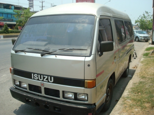 รถตู้สวยพร้อมใช้ รถตู้สวยพร้อมใช้