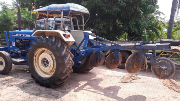 รถไถนา รถไถนา