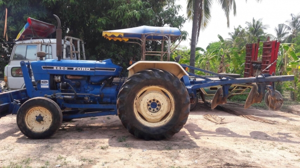 รถไถนา รถไถนา