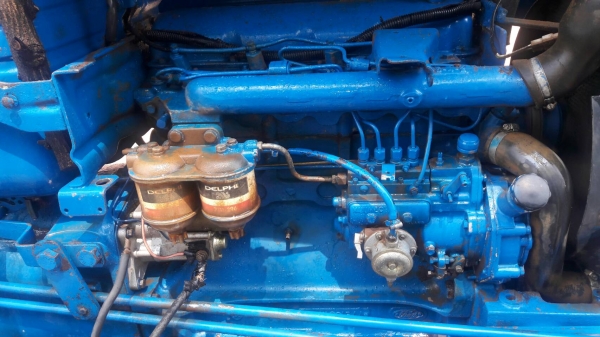 รถไถนา รถไถนา