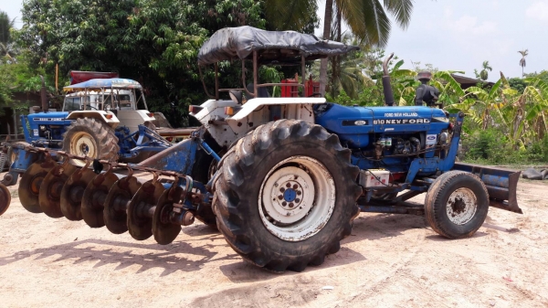 รถไถนา รถไถนา