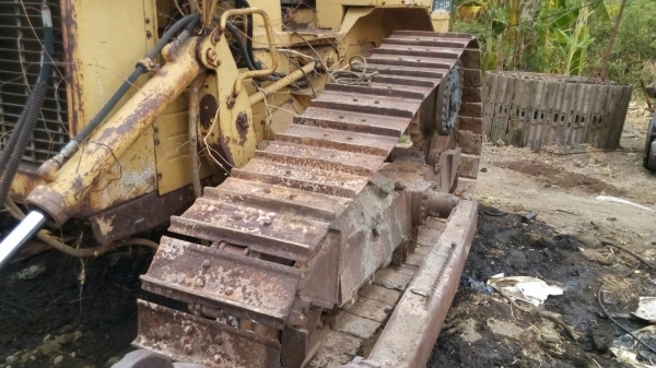 ขายโช่พร้อมแผ่น รถแทรกเตอร์ D-4-H.แผ่นยาว 50 ซม. และอะไหล่ตัวอื่นด้วย