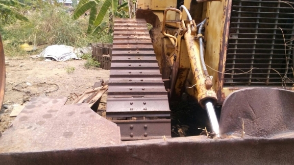 ขายโช่พร้อมแผ่น รถแทรกเตอร์ D-4-H.แผ่นยาว 50 ซม. และอะไหล่ตัวอื่นด้วย