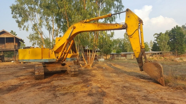 ขายรถขุด KATO 200 ปั๊มแห้ง บูมสวย เครื่องมิตซู6d14 พร้อมลงงาน เอวดี