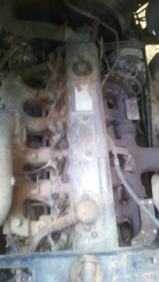 NISSAN UD 180 บรรทุกน้ำ