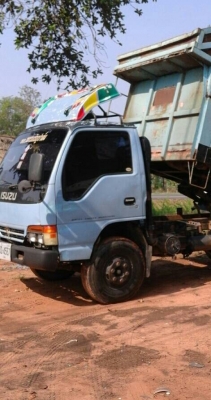 หกล้อ อีซูชุ NPR120ดั้มสามมิตค็อกสูง สภาพดีเดิมๆพร้อมใช้งาน ทะเบียนพร้อมโอน