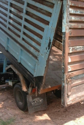 หกล้อ อีซูชุ NPR120ดั้มสามมิตค็อกสูง สภาพดีเดิมๆพร้อมใช้งาน ทะเบียนพร้อมโอน