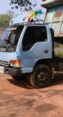 หกล้อ อีซูชุ NPR120ดั้มสามมิตค็อกสูง สภาพดีเดิมๆพร้อมใช้งาน ทะเบียนพร้อมโอน