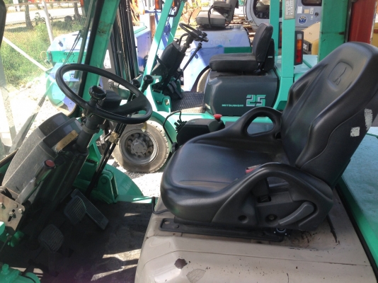 โฟคลิฟท์ 3ตัน เสา 3เมตร Mitsubishi. เก่าญี่ปุ่น โทร.090-986-2521 อ๊อบ