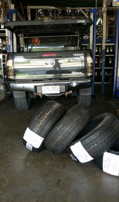 ขายยางใหม่ 265/40/22