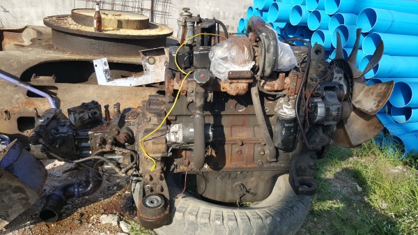 ขายด่วน เครื่องคามิ้นKOMATSU 6D102 สภาพสวย