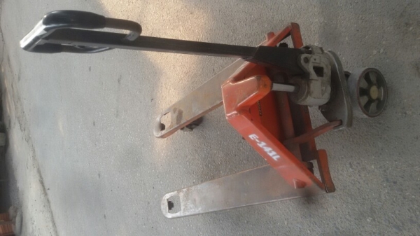 ขายแฮนลิฟ 2500kg 2ตันครึ่ง ใช้ได้ปกติ ลดเหลือ4000