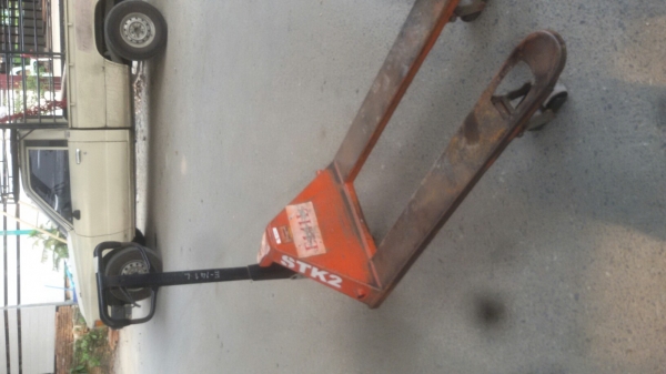 ขายแฮนลิฟ 2500kg 2ตันครึ่ง ใช้ได้ปกติ ลดเหลือ4000 ขายแฮนลิฟ 2500kg 2ตันครึ่ง ใช้ได้ปกติ ลดเหลือ4000