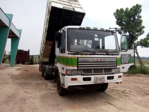 ขายด่วน 10ล้อ ดั้มเกษตร เพลาเดียว เครื่องEK-100 เบรคทริฟฟี่ มีระบบลากลูก ยางสภาพพอใช้งาน คัชชีสวย เอกสารเล่มทะเบียนพร้อมโอน