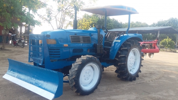 จัดส่งพี่ จ.สุรินทร์ ขอบคุณครับ ขายรถไถแชมป์48แรงcx 4×4 พร้อมใบดันหน้า ผาน6×24LCSสวยๆพร้อมใช้งาน จัดส่งพี่ จ.สุรินทร์ ขอบคุณครับ ขายรถไถแชมป์48แรงcx 4×4 พร้อมใบดันหน้า ผาน6×24LCSสวยๆพร้อมใช้งาน