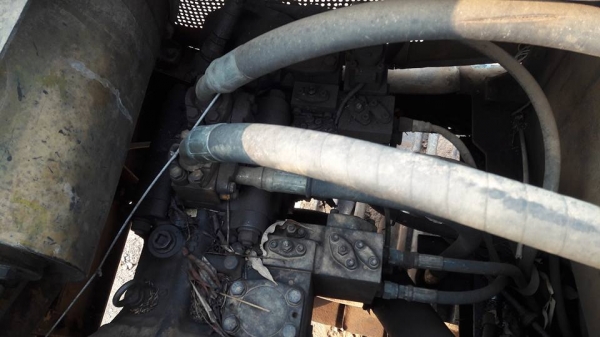 ขาย!! >>> Komatsu Pc200 รุ่น3 <<< รถทำงานอยู่ ราคา 390,000 บาท ขาย!! >>> Komatsu Pc200 รุ่น3 <<< รถทำงานอยู่ ราคา 390,000 บาท