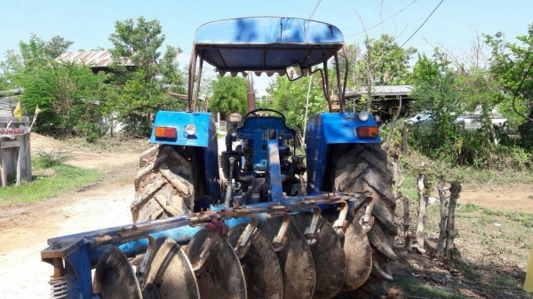 ขายรถไถFORD -6610 เสื็อลาย ไอดีใหญ่รถสภาพ 80-90 \%พร้อมใช้งาน  (ราคา 345,000บาท) มีภาพวีดีโอ  รถสภาพ 80-90 \%พร้อมใช้งาน อุปกรณ์ครบพร้อม มีใบมีดดันหน้า ผาน7สภาพดีมากพร้อมใช้งาน เครื่องแรงดี ระบบไฮดรอลิกส์ดี คูณ ชัยยา โทร 081-9972972 089-8451778