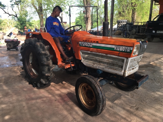 ขายรถไถคูโบต้าL2402มีผาน5หลัง ราคา65000บาท พร้อมใช้งานสายๆครับสนใจ โทร0813655997 อำพร พาเจริญ ต วังบัว อ คลองขลุง จ กำแพงเพชร