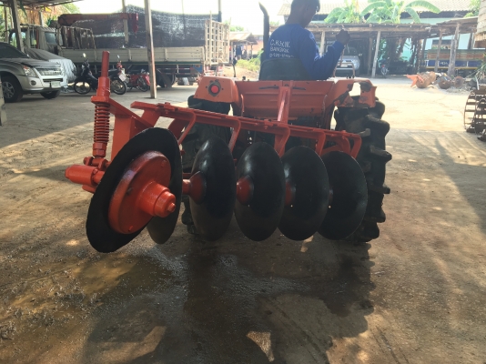 ขายรถไถคูโบต้าL2402มีผาน5หลัง ราคา65000บาท พร้อมใช้งานสายๆครับสนใจ โทร0813655997 อำพร พาเจริญ ต วังบัว อ คลองขลุง จ กำแพงเพชร