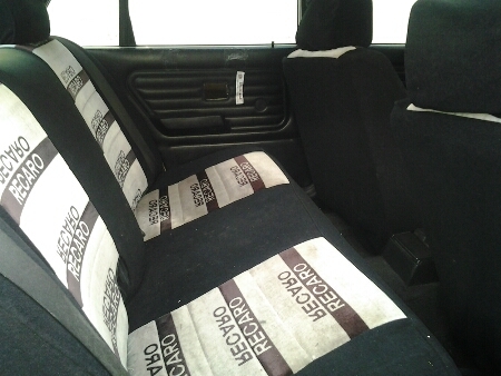 ขายรถยนต์ BMW รุ่นE30 เครื่อง1600cc.คาบิว เกียร์ธรรมดา แอร์ ล้อแม็กเดิมๆ ภายในสวย เครื่องดี ช่วงล่างดี พร้อมใช้งาน ขายถูกๆครับ