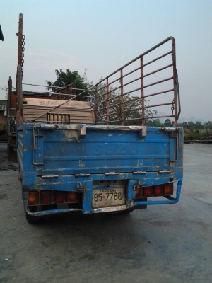 ขายรถ 6 ล้อกลาง