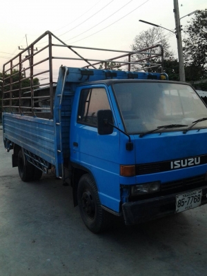 ขายรถ 6 ล้อกลาง