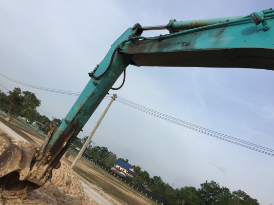 รถขุด PC200-2..รถสภาพดีมาก เดิมๆมีลายเจาะ มีแอร์ เดิมรถทางการสภาพสวย..