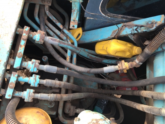 รถขุด PC200-2..รถสภาพดีมาก เดิมๆมีลายเจาะ มีแอร์ เดิมรถทางการสภาพสวย..