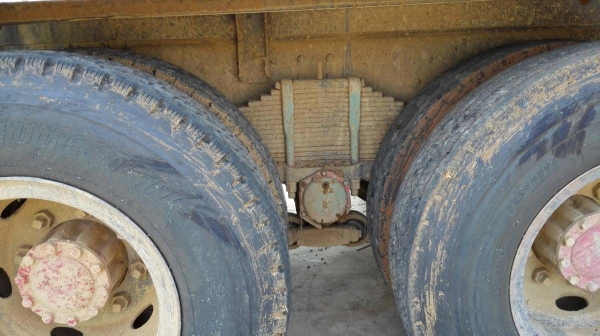 Hino/  สิบล้อมือสอง/ Sumo226 วางเครื่อง P11C/ เกียร์ ZM ดั้ม