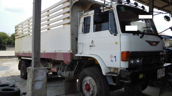 Hino/  สิบล้อมือสอง/ Sumo226 วางเครื่อง P11C/ เกียร์ ZM ดั้ม