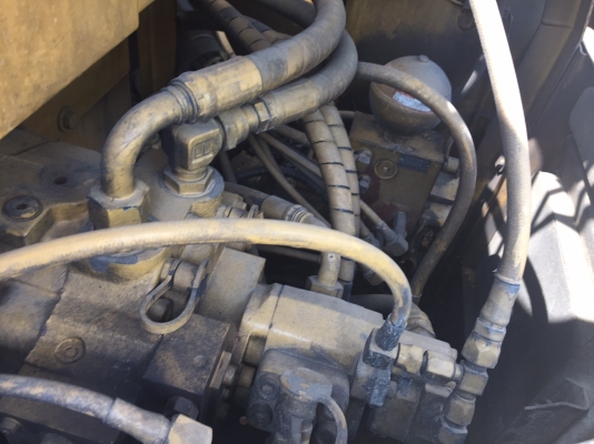 มาใหม่แล้วรถขุด CATTERPILLAR  307B สำหรับท่านที่ต้องการหารถขุด ขนาด 6 ตัน