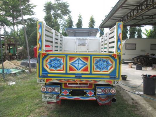 ISUZU NKR 58 E หัวการ์ตูน บรรทุกดั๊ม 4ล้อ ป้ายเล็กไม่่ติดเวลา