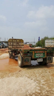 นิสสันพื้นเรียบ2คานหน้าพร้อมรถพ่วงพื้นเรียบ
