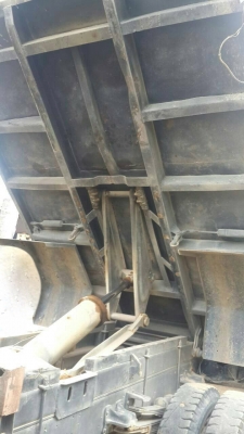 รถอีซูซุ 6 ล้อดั้ม FTR  160 แรงม้า  ปี 37.     สนใจติดต่อ  081 - 6079515