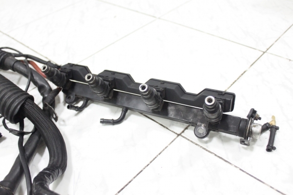 รางหัวฉีด BM E36 4สูบ พร้อมท่อไอดี