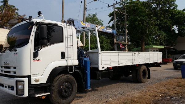 ISUZU FTR 240 เครน 5 ตัน