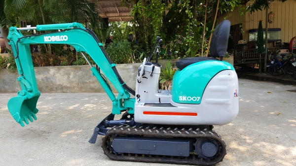 ขายรถขุด KOBELCO SK007   ใสท้ายรถปิคอัพได้