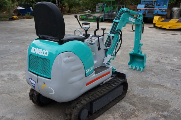 ขายรถขุด KOBELCO SK007   ใสท้ายรถปิคอัพได้