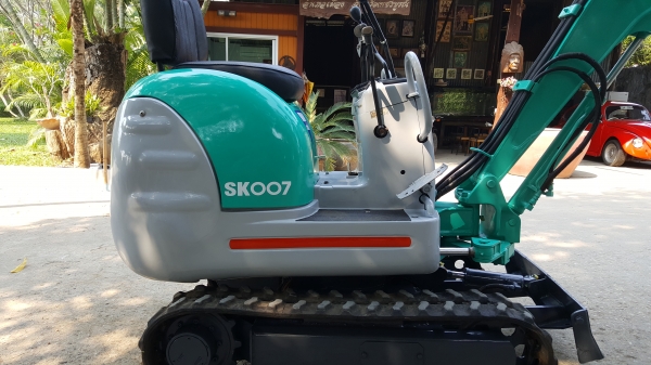 ขายรถขุด KOBELCO SK007   ใสท้ายรถปิคอัพได้