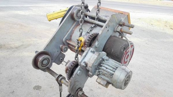 รอกสริงพร้อมตัววิ่ง NH HOIST Made in JAPAN ขนาด 2.5 ตัน สดนอกแปลงระบบไฟเป็น 380V. บ้านเราพร้อมใช้งาน!!