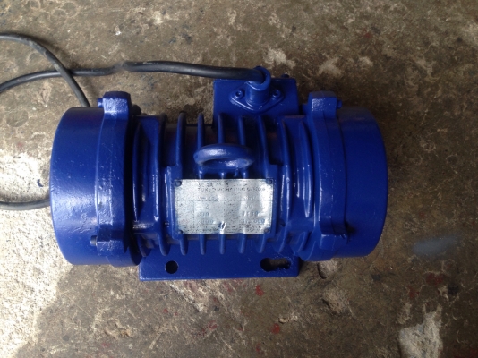 ขายมอเตอร์สั่น-เขย่า Tokyo Vibrating motor ขนาด 0.5HP. 380V สภาพดีทำสีใหม่ วิ่งนิ่ม สั่นแรง พร้อมใช้งาน ขายมอเตอร์สั่น-เขย่า Tokyo Vibrating motor ขนาด 0.5HP. 380V สภาพดีทำสีใหม่ วิ่งนิ่ม สั่นแรง พร้อมใช้งาน