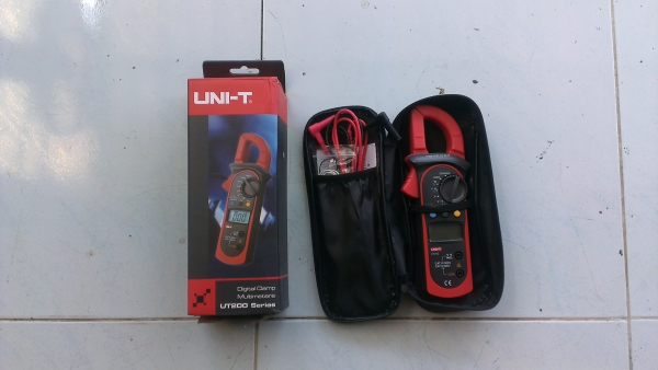 ขายคลิปแอมป์ Clamp Meter UNI-T UT202