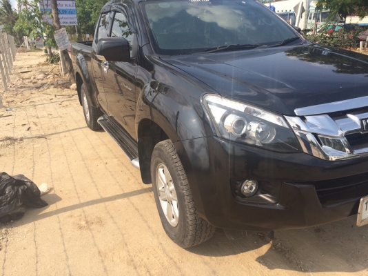 ขาย ISUZU DMAX 2.5 ปี 2013 มือเดียวออกห้าง เครื่องดี ช่วงล่างดี สีสวย เเอร์เย็น ยางดี ภายในไม่โทรม พร้อมใช้ ภาษีไม่ขาด เล่มพร้อม 0876835269 จัดไฟเเนนท์ได้ 570000 คับ ออกรถฟรีทุกอย่างคับ