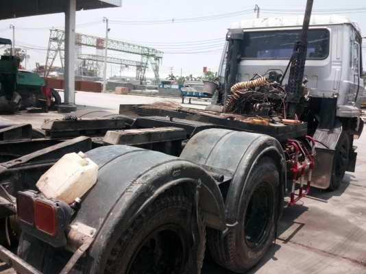 ขออนุญาติขาย  หัวลากCW430เครื่อง290แรงปี40 ราคา 550000 สนใจติดต่อ  ช่างดำ  0853224877-0988930465