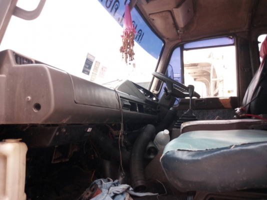 ขออนุญาติขาย  หัวลากCW430เครื่อง290แรงปี40 ราคา 550000 สนใจติดต่อ  ช่างดำ  0853224877-0988930465