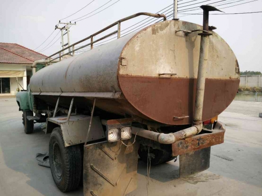 ขออนุญาติขาย 6 ล้อน้ำ ISUZU หัวยาวเครื่อง125แรงถัง8000 ลิตราคา 290000สนใจติดต่อ  ช่างดำ  0853224877-0988930465