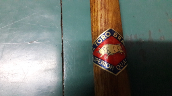 ขายค้อนตีกิ๊บตรากระทิงขนาด100กรัมงานใหม่เก่าเก็บ