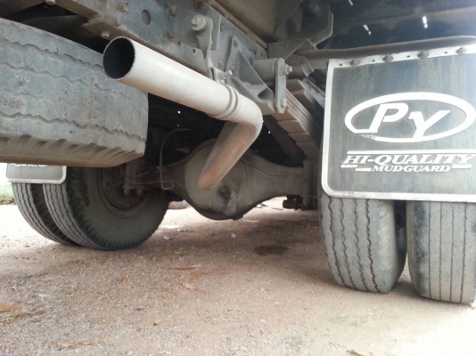 รถอีซุซุ 6 ล้อ ( รถสไลด์ ) NPR 150 แรงม้า ปี 56.  ( รถวิ่ง 29x,xxx กม. )         สนใจติดต่อ  081 - 6079515