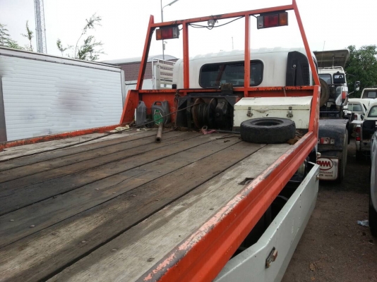 รถอีซุซุ 6 ล้อ ( รถสไลด์ ) NPR 150 แรงม้า ปี 56.  ( รถวิ่ง 29x,xxx กม. )         สนใจติดต่อ  081 - 6079515